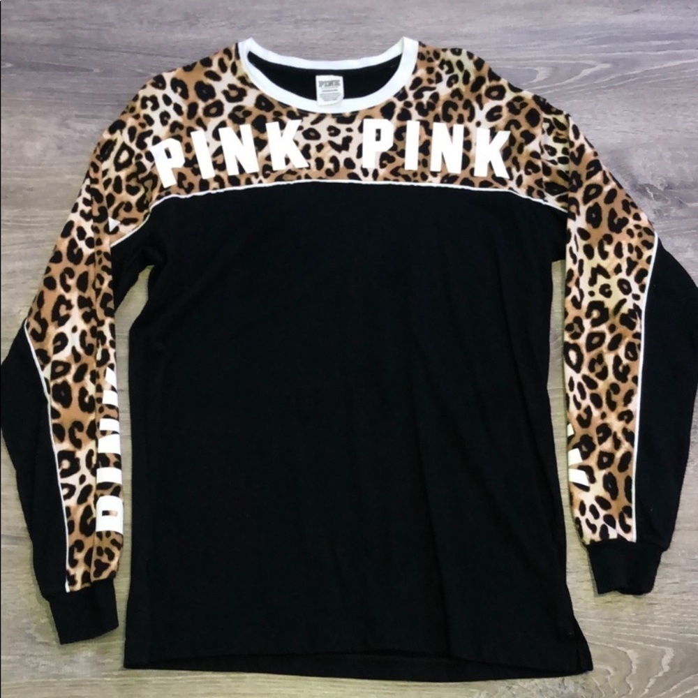 VS PINK Long Sleeve Campus Top Leopard Size Small